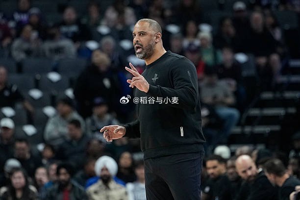 投篮命中率能低到33%的球队，几天前火箭球迷还是在坚持说签芬尼-史密斯和签卡佩拉