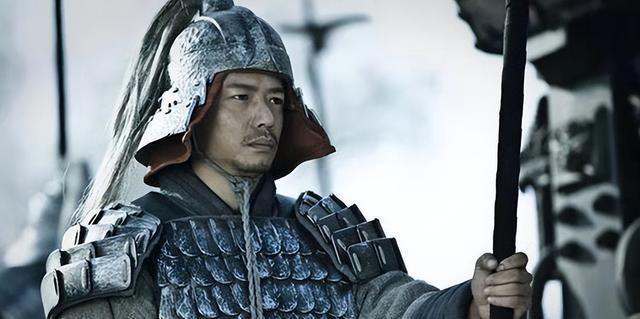 韩信死得冤，但更冤的是，他居然信了刘邦的“人性”。
韩信，那个靠着“背水一战”打