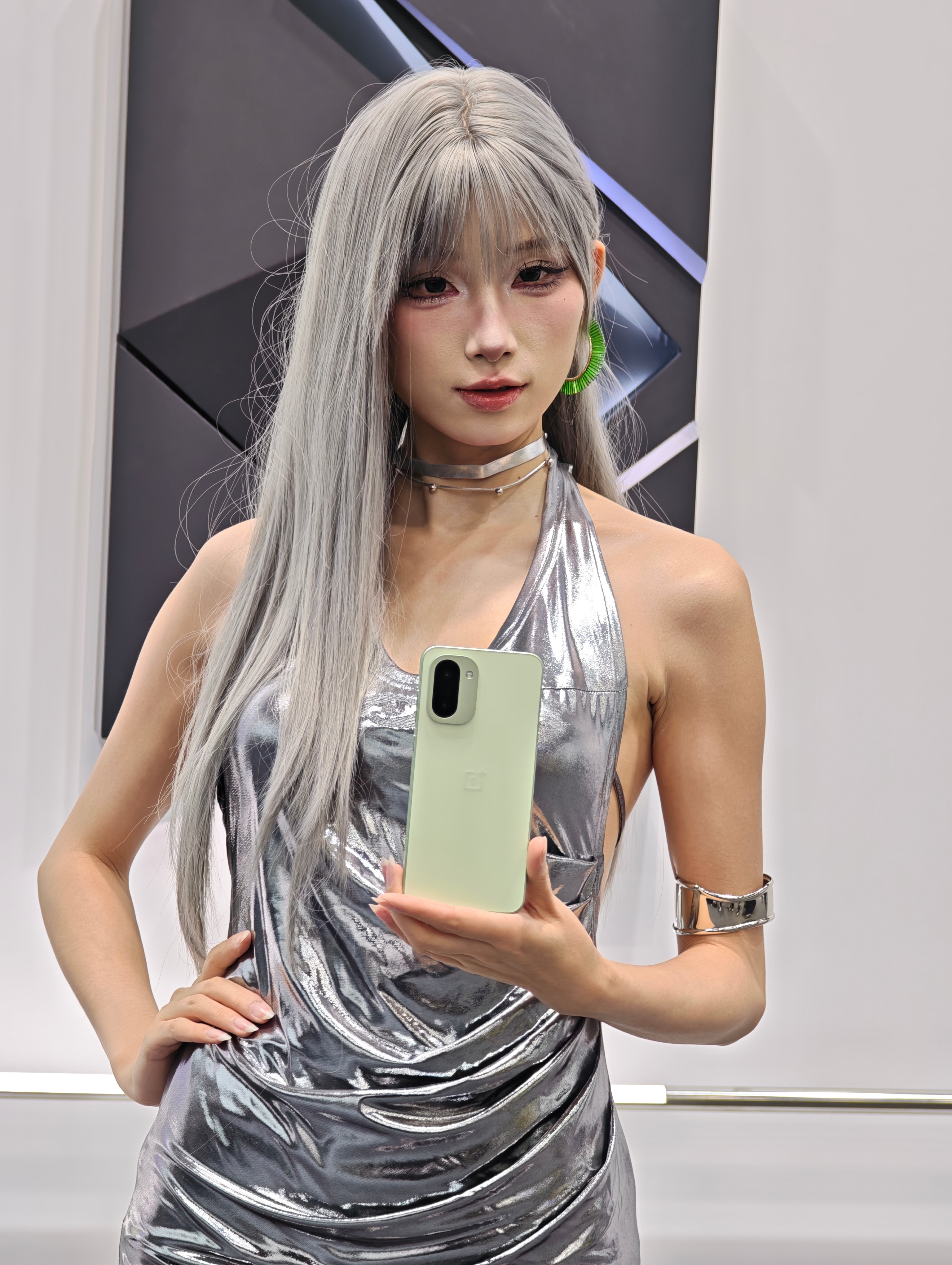 一加ace6t新品发布 发布会现场的小姐姐，这电竞游戏手机就对味儿了