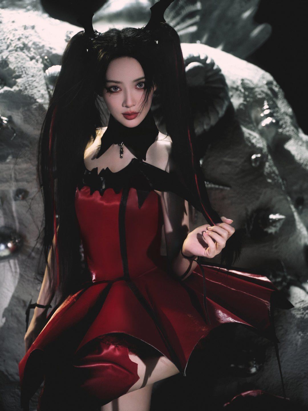 孟子义黑暗魔女孟子义黑暗难掩钻石光芒 哇哦！！孟子义黑暗魔女造型好美啊！这也太绝