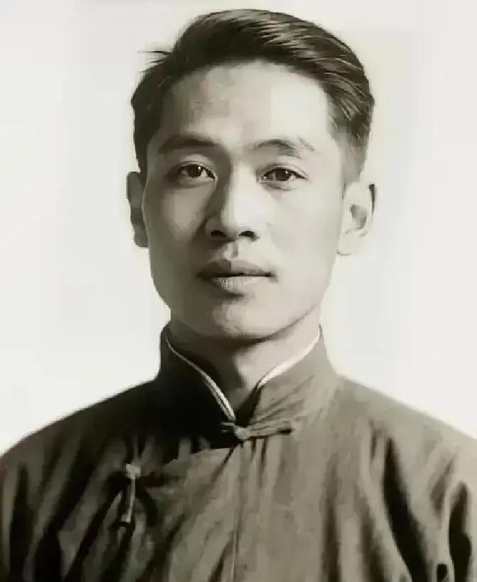 1930年，地下党员傅有智被捕，敌人把他带到了海滩，连开5枪，枪枪命中，谁知，等