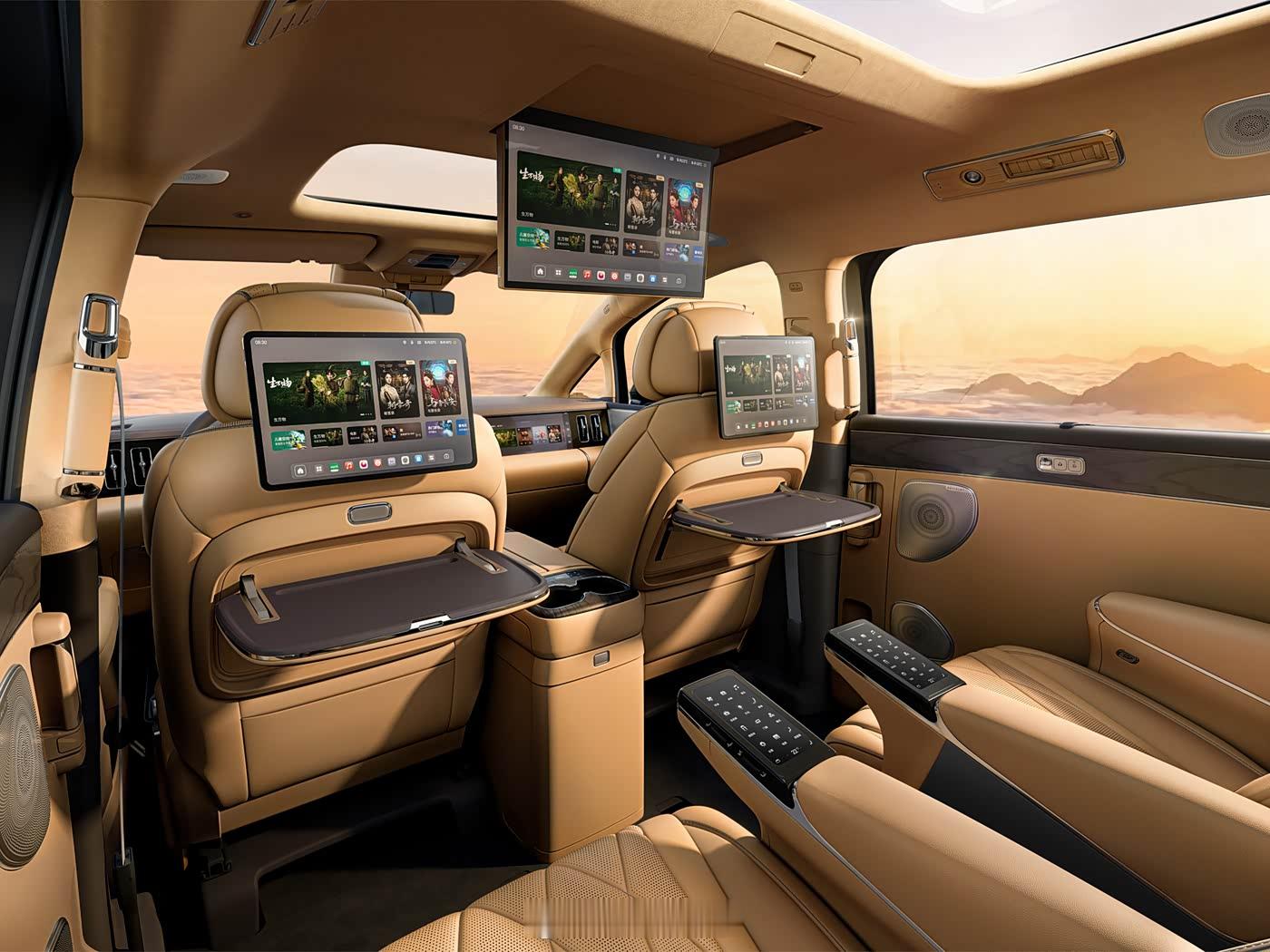 第二代腾势D9上市，售价35.98-46.98万元新车用上了全新混动MPV专属平