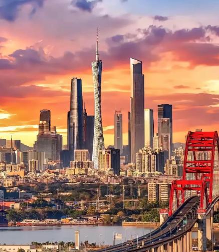为什么发达国家对中国都不友好？先算一笔账。
全球人均 GDP 超过 3 万美元的