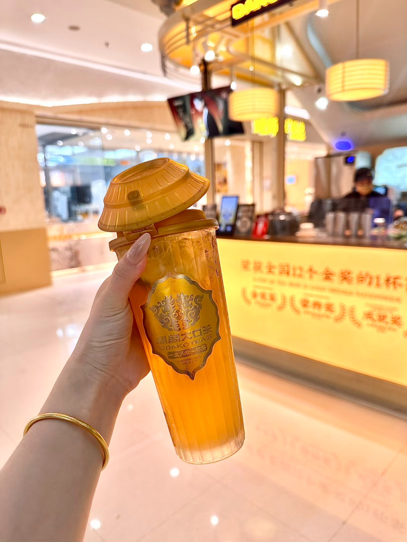 不想和人类讲话 只想睡觉 💤 