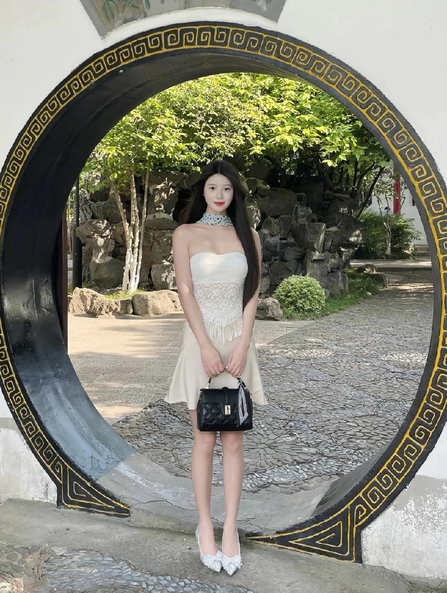 仙女下凡吗，太美了吧女人最耐看的长相是什么样的 清雅仙气美女 倾国倾城女孩 高颜