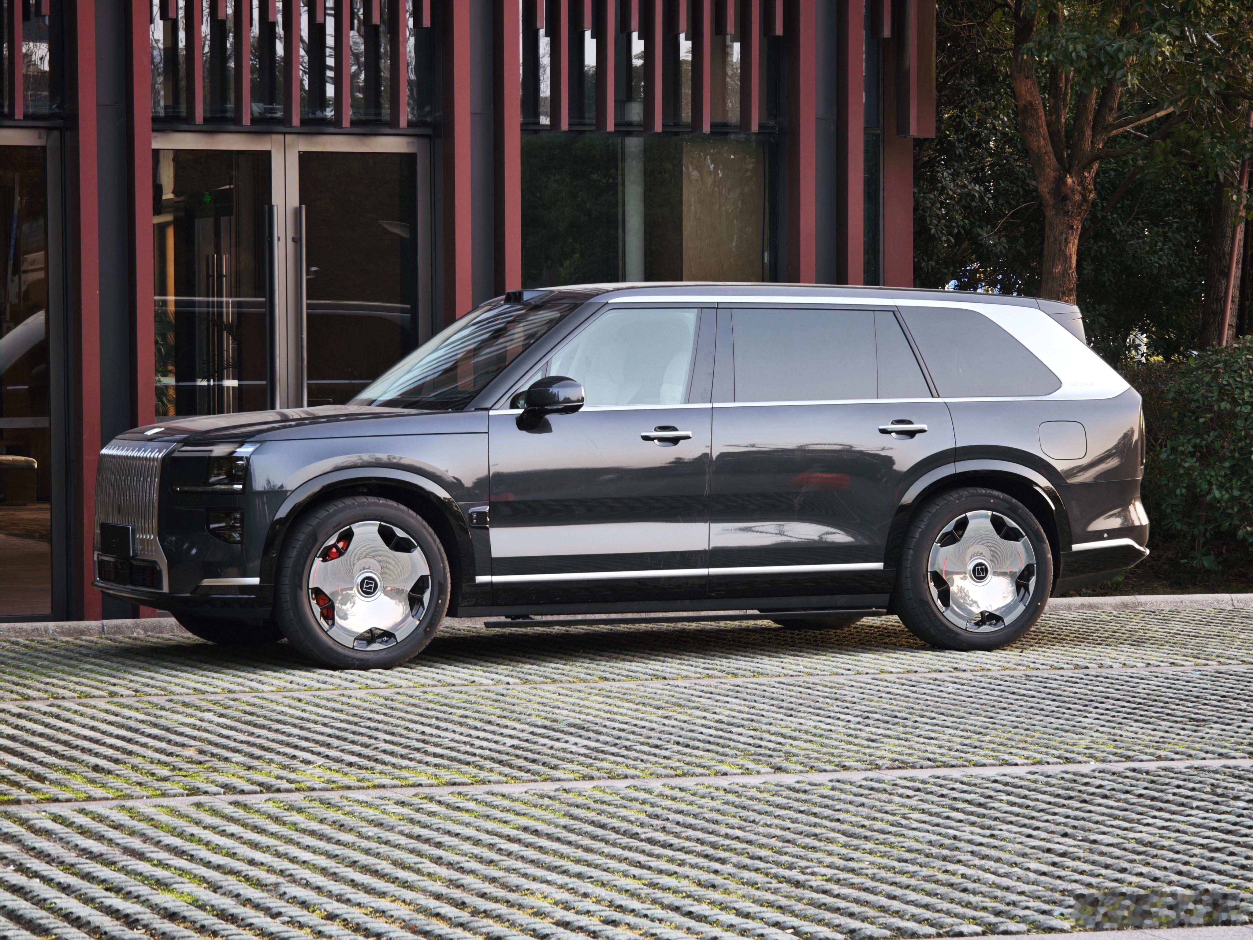 一直觉得极氪9X是现在9字辈旗舰一个特立独行的存在，霸气外露的外观，NAMI音响