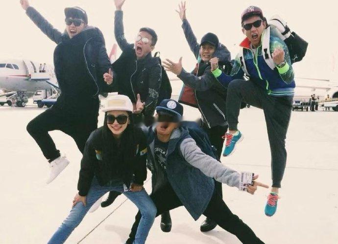 4月7日晚，陈赫主演的法国经典喜剧《艺术》在上海茉莉花剧场演出 。邓超与Ange