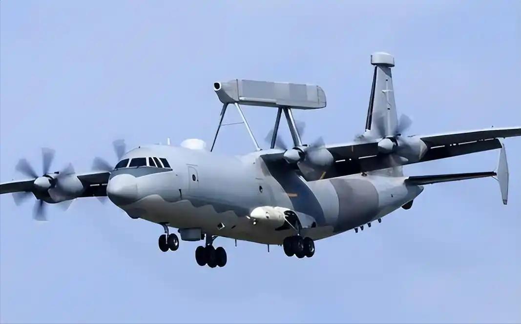 突然就明白了！当时我们在埃及搞演习，西奈半岛上空那架空警-500预警机，正好能把