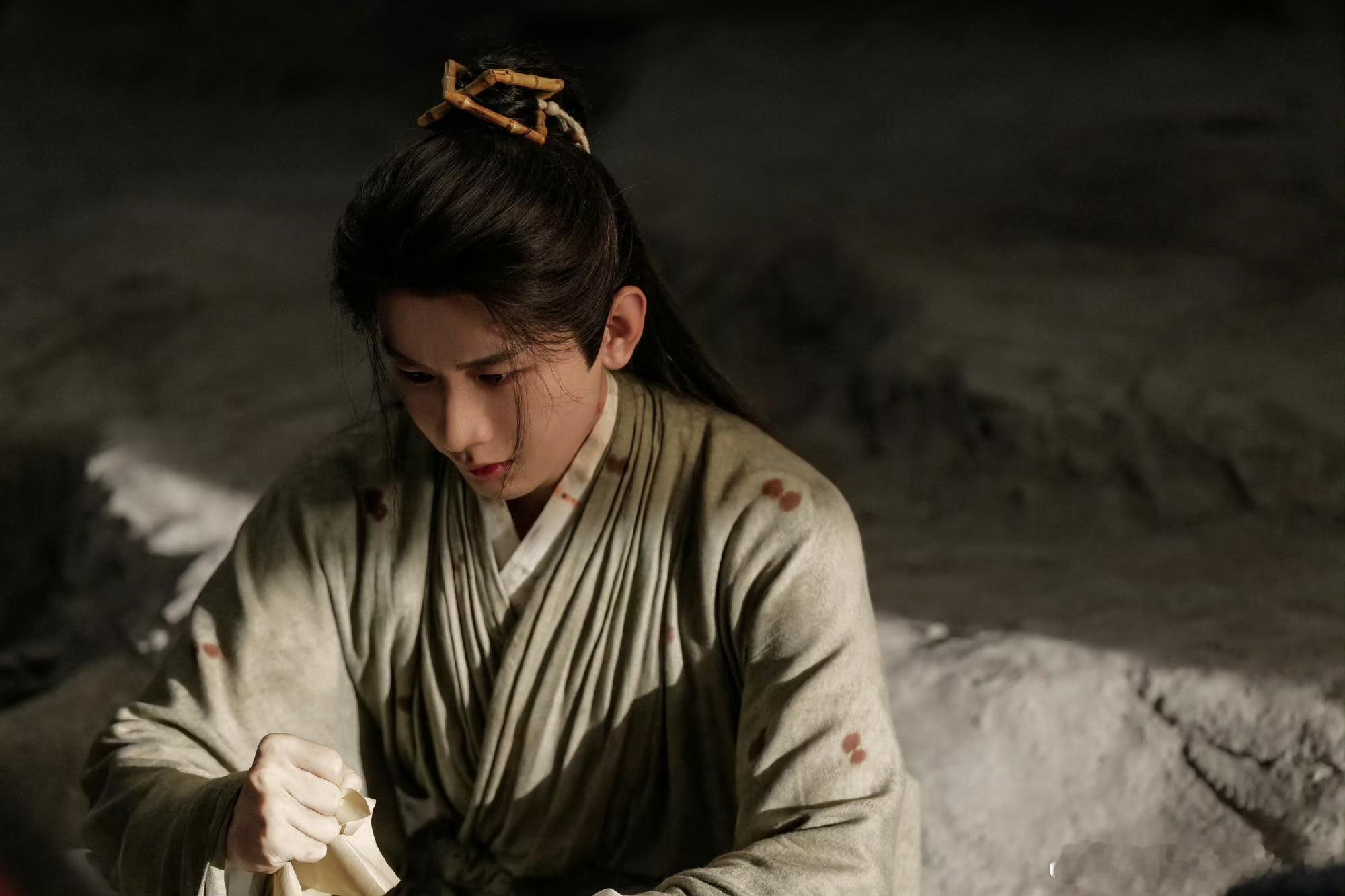 cy原来人真的会反反复复的喜欢同一个人，而我喜欢的自始至终都只有你，成毅~成毅｜