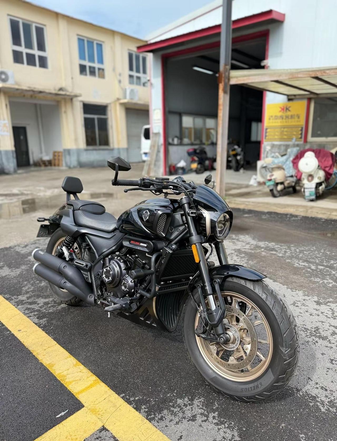 无极CU525 26年上牌 安全行驶500公里 个人一手 加装两侧手把镜 油箱车