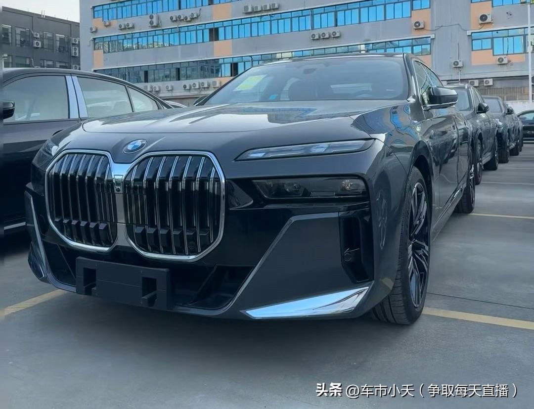 现款宝马7系是历代里最不成功的一款，现款宝马也是第七代，不知道车子是不是也有七年