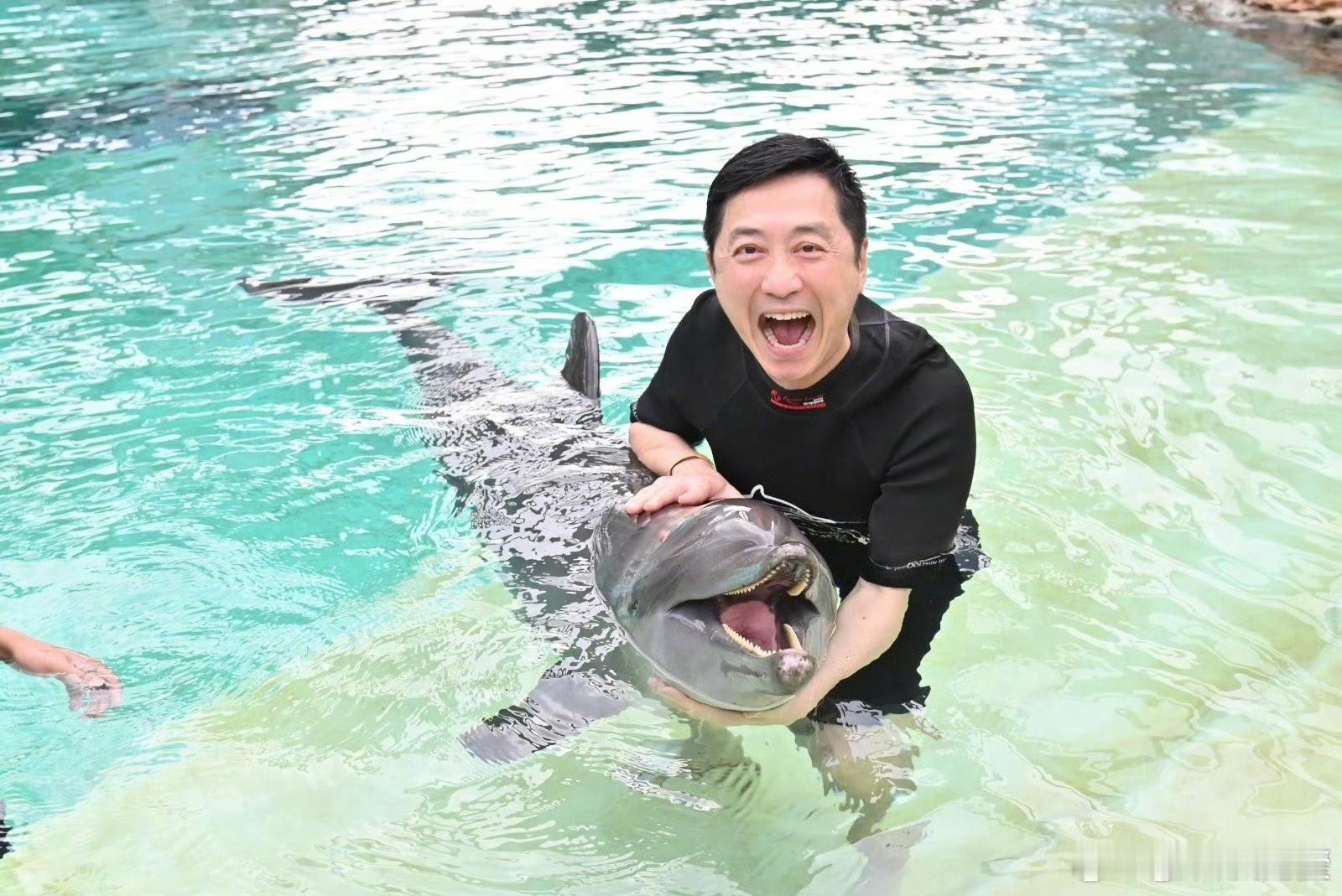 庾澄庆64岁上班状态 不得了！64岁的庾澄庆录制《声生不息》的上班路透太吸睛了！