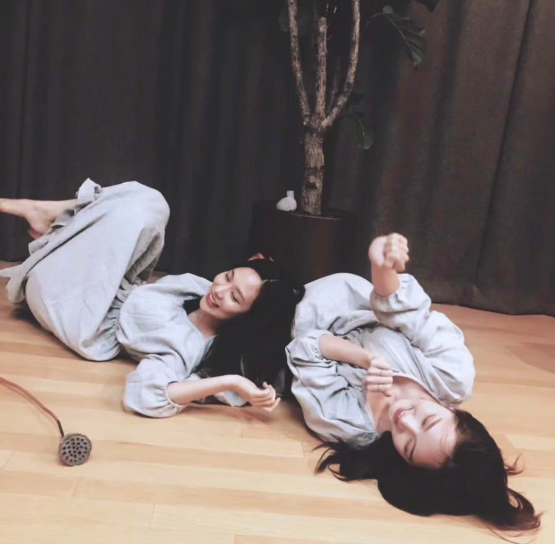 孟佳王霏霏演我和闺蜜说话孟佳王霏霏说话尺度家乡美食大赛 孟佳王霏霏完全是我和我闺