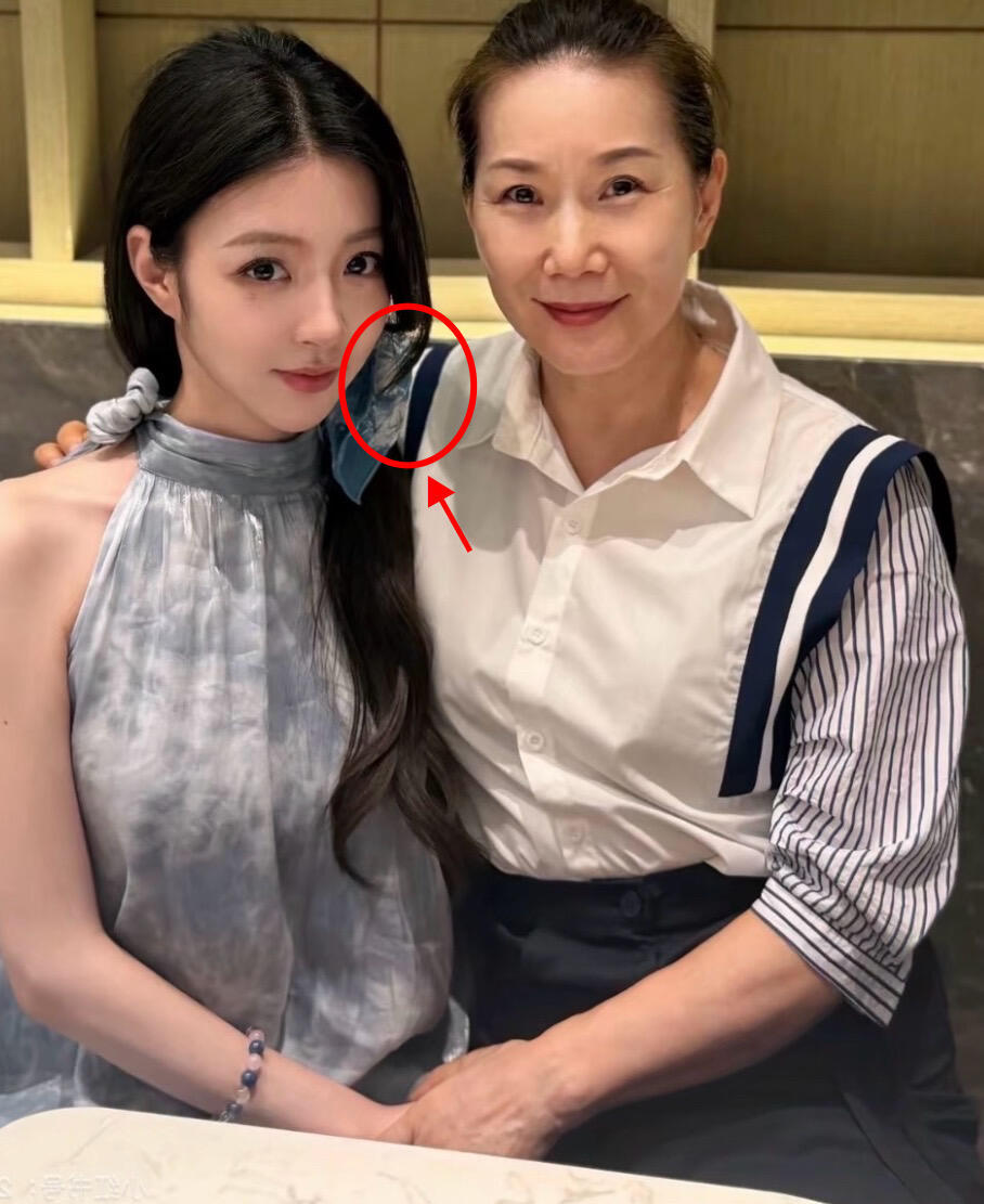 柳柳的这个发圈好喜欢…‼️徐绿杨的这个发圈好适合去苏杭小镇旅游发饰显得整个人温婉