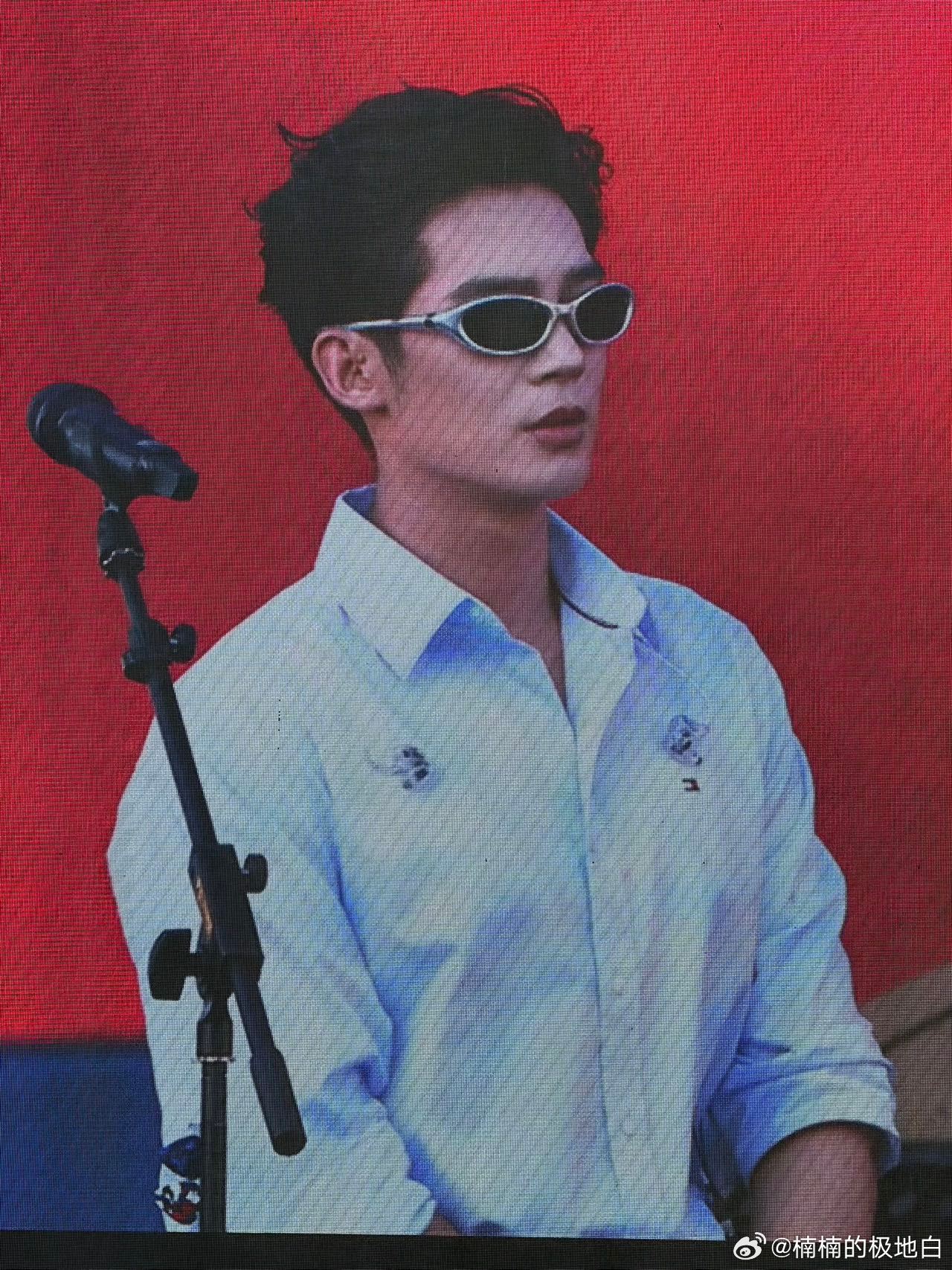 低估了于适音乐人的权威很多人只记得于适演员的身份，却忽略他多年深耕音乐，原创作品