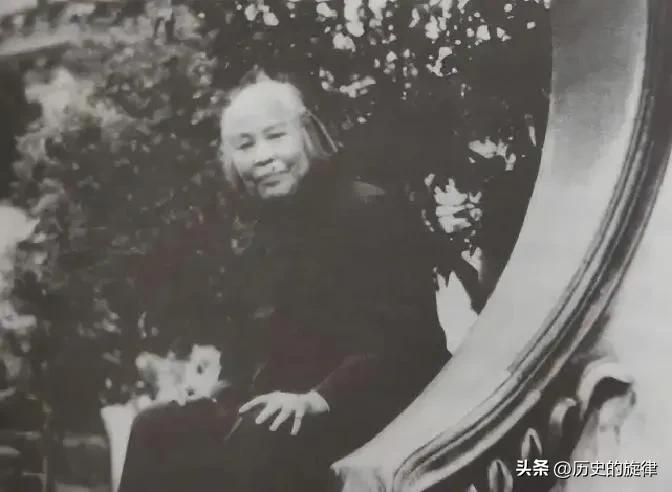 1979年301医院偶遇故人，李敏哽咽开口：叶叔叔，我有一个请求
 
79年，李