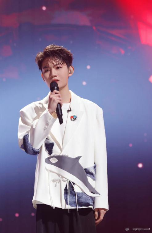 #九尾跨界去当歌手了# #来你好星期六看百灵鸟逆袭#九尾：今晚我要夺回属于我的一