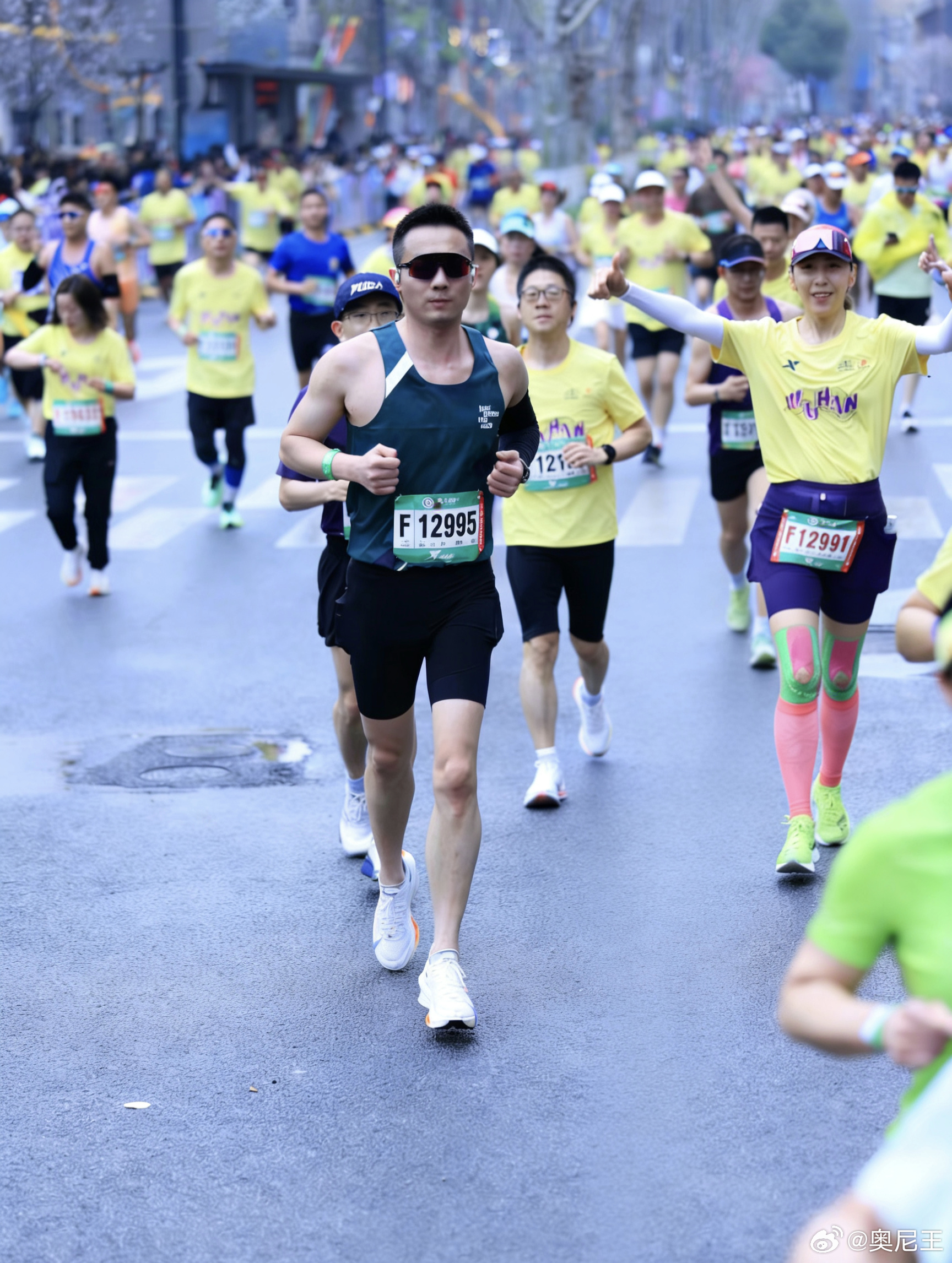 2026武汉马拉松太燃啦！东风奕派全程护航，这保障给力！奕家人跑团热血集结，带着