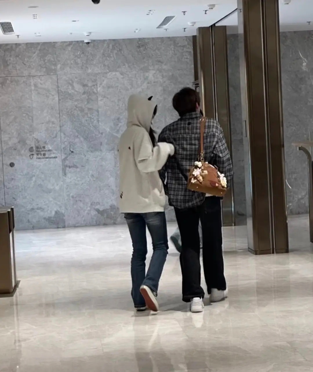 回想那一天 喧闹的喜宴好无聊啊，好久没跟你们说话了愉阳cp怦然心动20岁