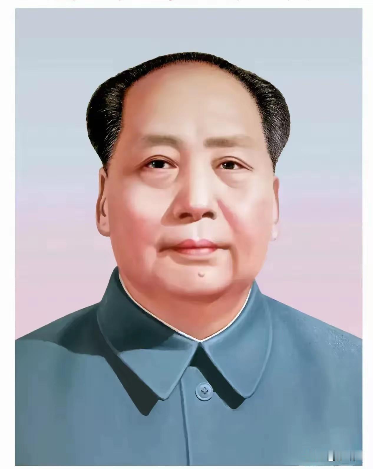 毛泽东思想与日月同辉，与山河同在！并非神学化崇拜，而是对思想永恒价值、深远历史影