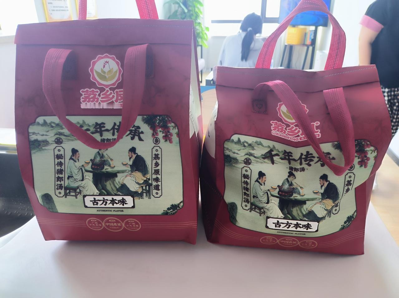 白切鸡，还是钟村的好吃。有个广州的糖尿病患者，血糖升高多年，经调治后好转明显，昨