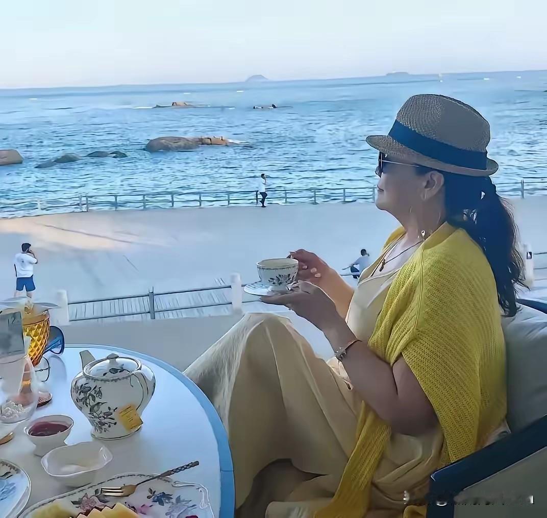 人老了，若是不想被子女们所嫌弃，就这么做，保准没错！

一，管好自己的嘴，说得话