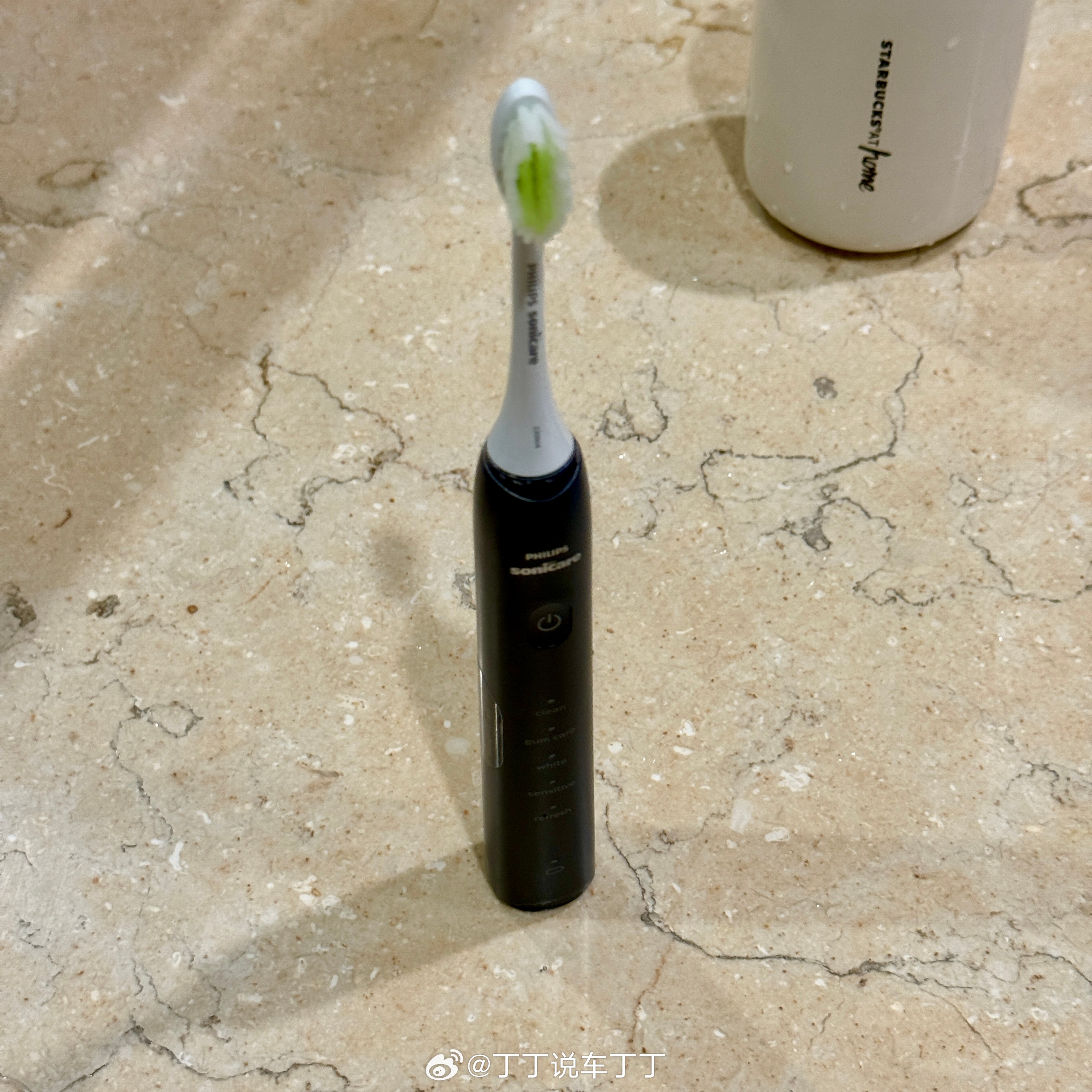 你们都用什么电动牙刷啊？我这支飞利浦，别的都挺好，也不重，就是不经用，三四天就要