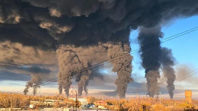 《金融时报》报道，当地时间30日，俄总统新闻秘书佩斯科夫宣称，乌军当天违反了美国