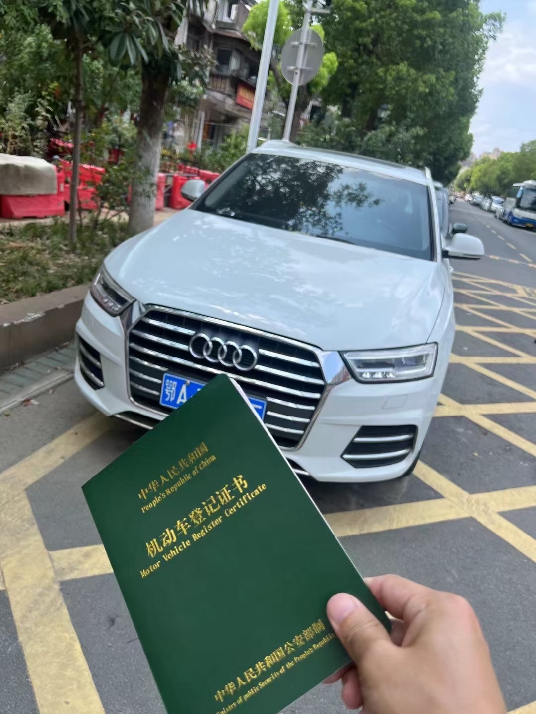 拿下19年奥迪Q3，全景大天窗、双电动真皮座椅、导航倒车影像..个人一手，精品车