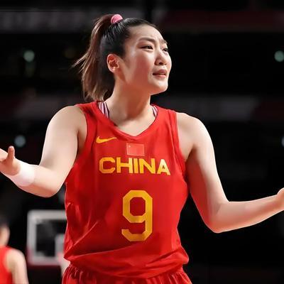 勒布朗-梦绝非虚名，不仅是一种昵称，更是对李梦实力的高度认可。

李梦兼具男子化