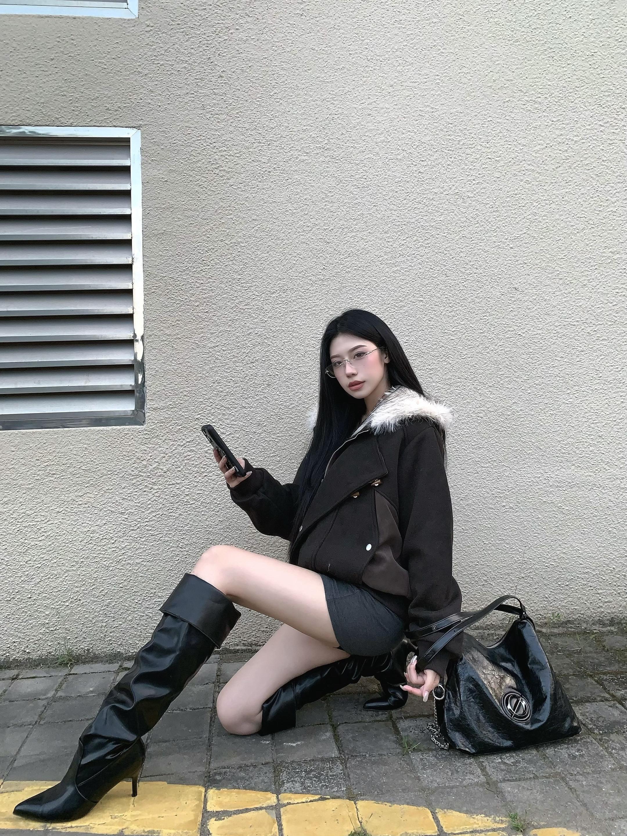 闺蜜 再让我发现你一边发着不缺男人的文案一边为男人要死要活的你就完了