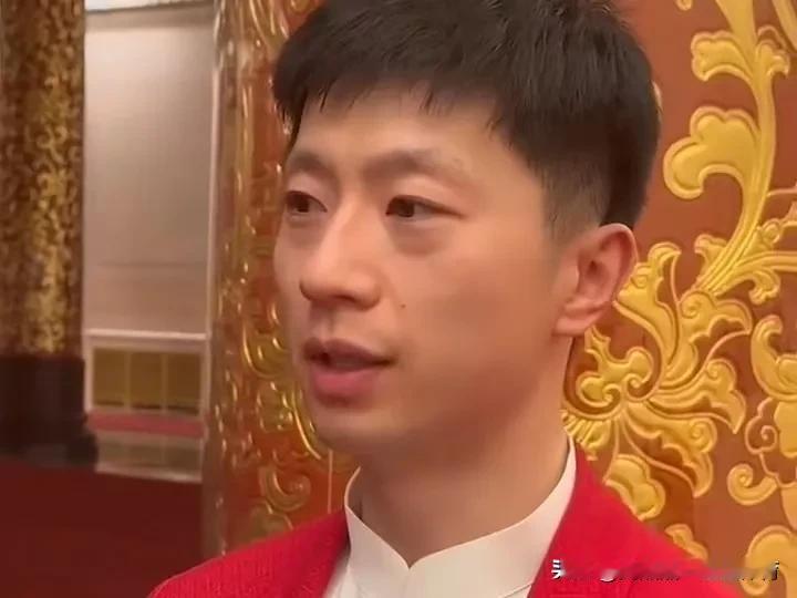 奥运表彰大会！马龙接受记者采访，说了3句话🌹

1，能够来到人民大会堂，参加奥