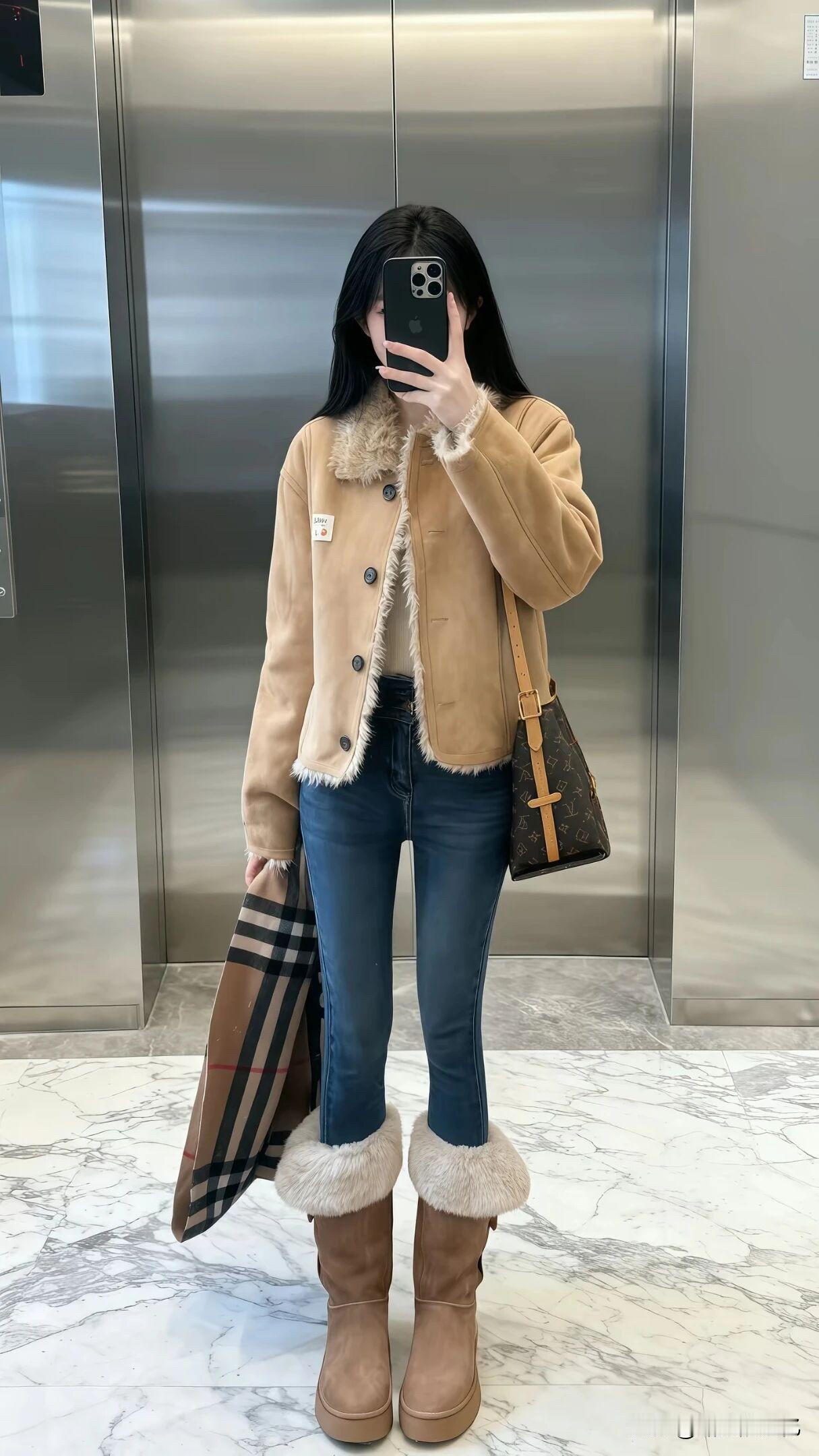 小个子雪地里蹬双厚墩墩雪地靴，配直筒牛仔，直接炸出满屏时髦值！[比心][比心][