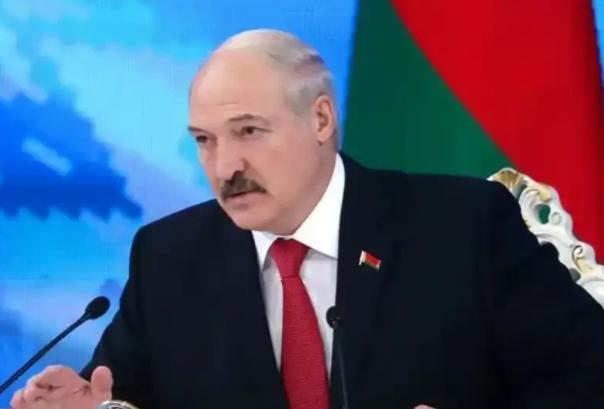 俄罗斯外长拉夫罗夫声明，白俄罗斯总统卢卡申科加入“和平委员会”，事前未与中国和俄