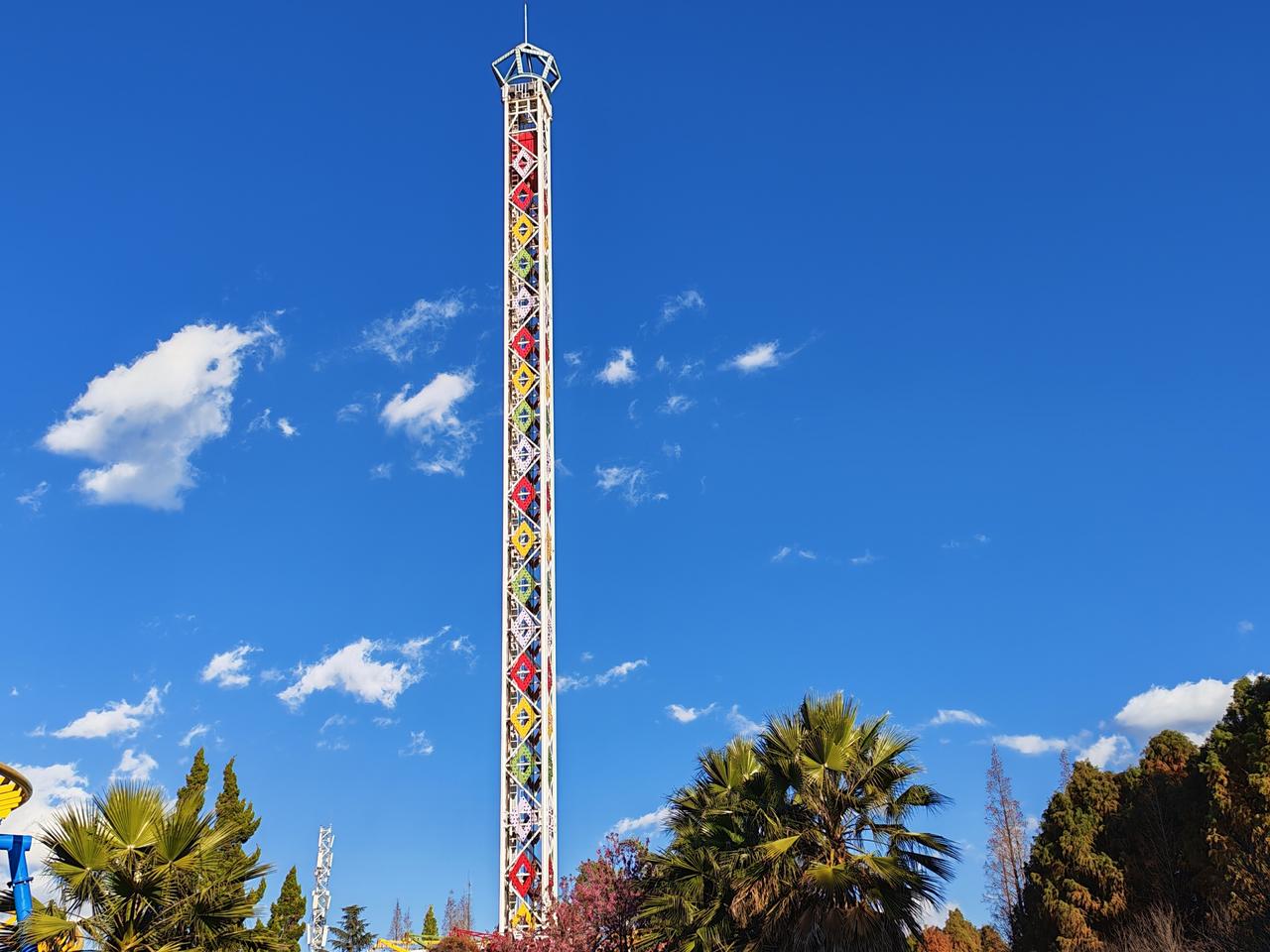 律师老黄太爱折腾，75岁的人了，还带着5岁的小天赐去南宁生活。
    好好的生