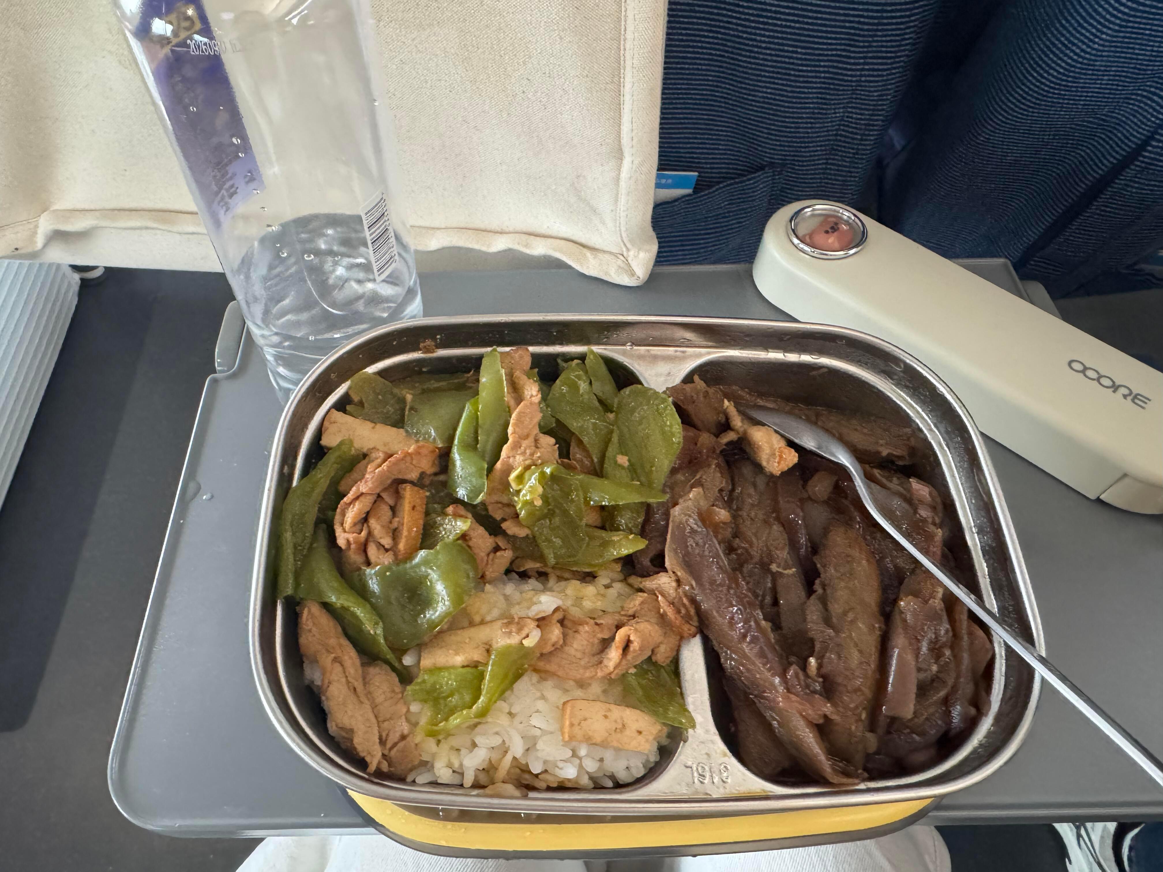 突然意识到高铁也可以自己带饭 ​​​