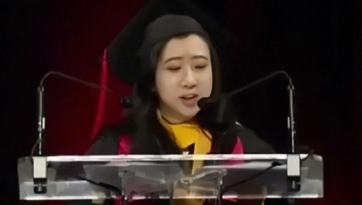 曾经吹捧美国空气香甜的杨舒平，后来的生活怎么样？当年演讲称赞美国空气香甜的女孩如