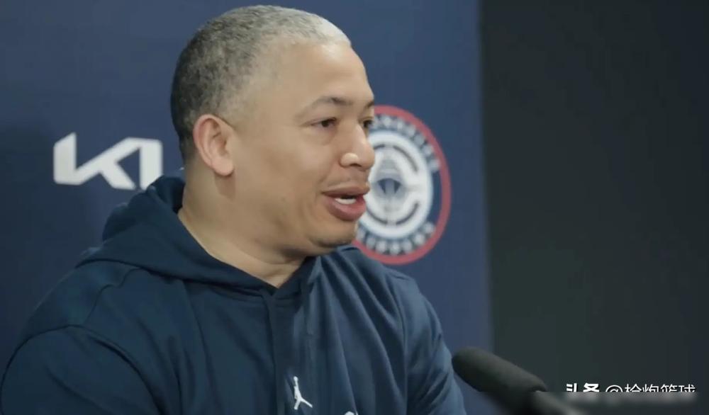 快船又栽了。
99比105输给鹈鹕，这是他们连两场败给西部第十二的球队。
伦