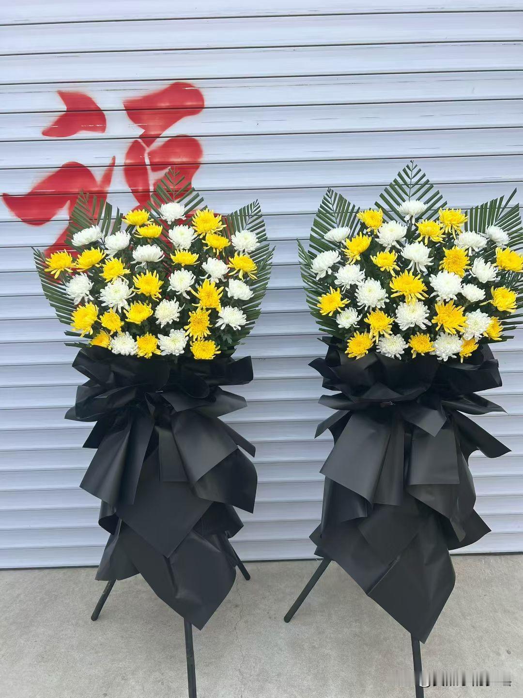 一位女同事走了，年仅49岁。平时没什么征兆，突然心梗就走了，很是可惜。

两个孩