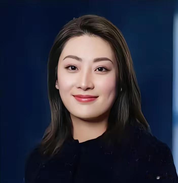 香港火灾惨重蜜雪冰城捐出2000万，让人颇为感动。

​但更让人震撼的是宗馥莉通