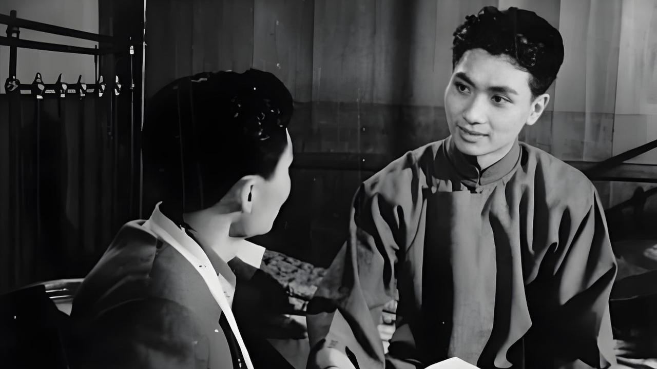 战俘营里的一声“老同学”，藏着怎样的隐秘战线传奇？

1949年，江苏宜兴一处战