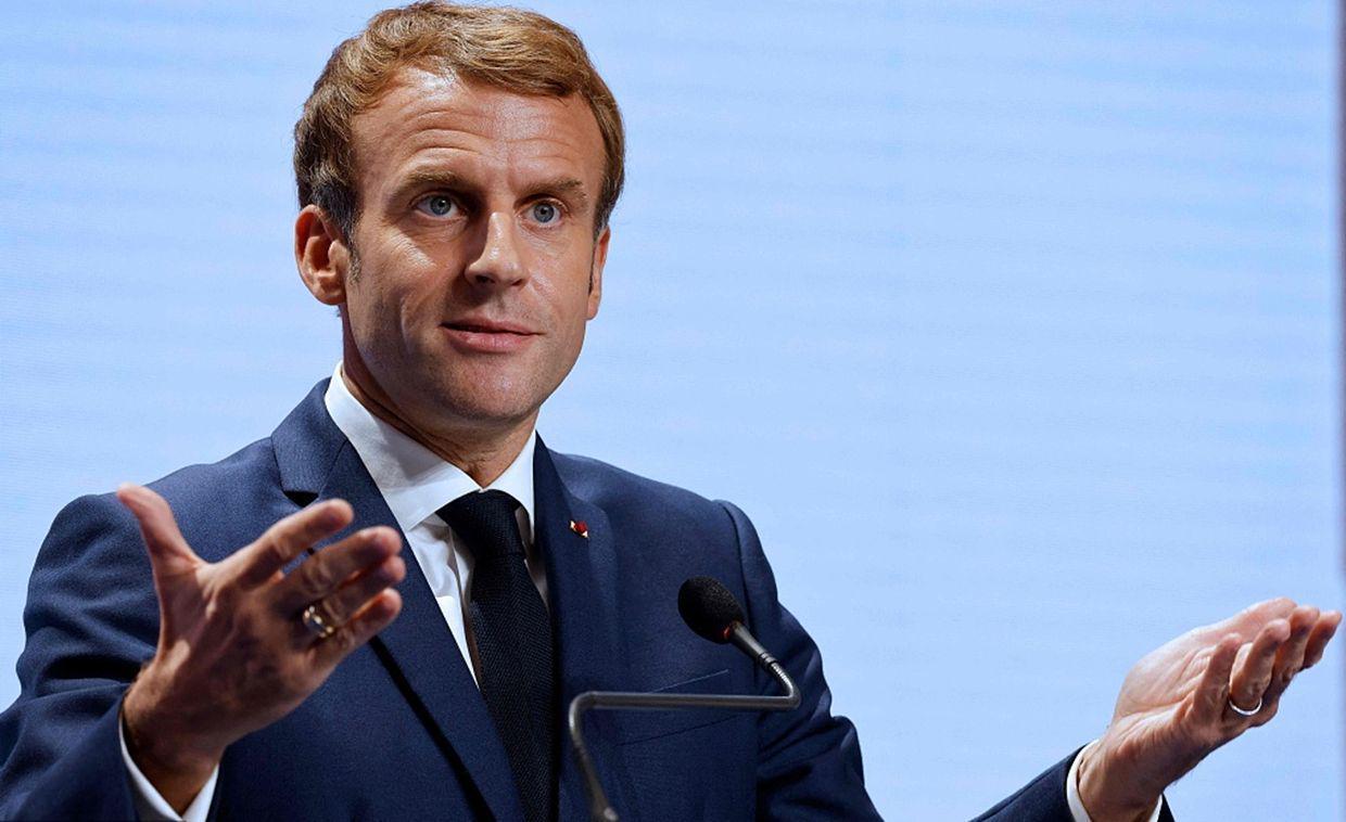 马克龙从去年11月就开始到处放风，说要请中国参加2026年G7峰会，12月干脆亲