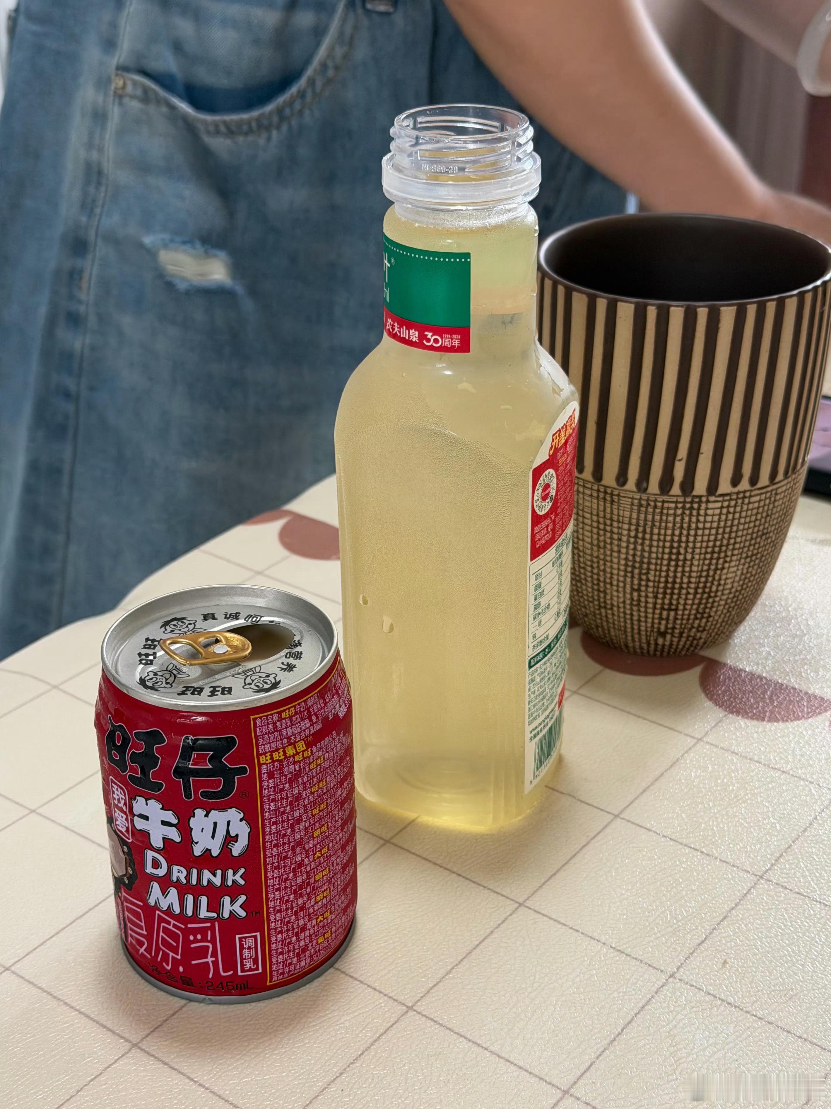 旺旺最大的对手竟是糖确实有点甜，我对象教我的喝法，旺仔牛奶+东方树叶