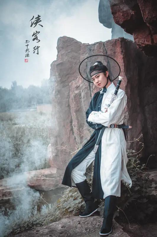 《镖人》登顶全球影史冠军：吴京用7亿赌局，把中国武侠打回世界巅峰
《镖人》登顶全