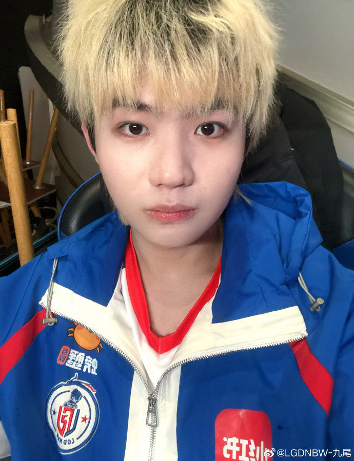 九尾四月顺利九尾三月plog 九尾四月顺利比赛加油呀！！！ 