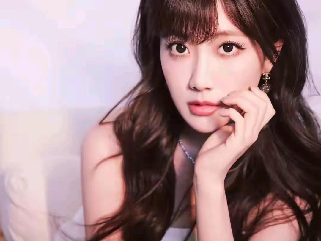 有哪个美女是让你一见钟情的超级迷人美女 你的梦想是什么 有哪些让你笑到抽筋的段子