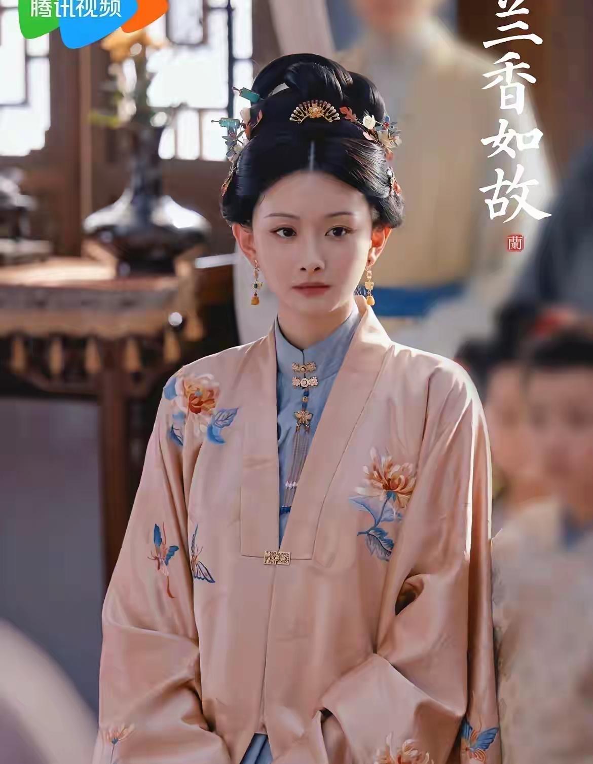 尸骨未寒便争权，程凤仙一开口，杀招全藏在体面话里
 
秦氏刚离世，灵堂肃穆，许兰