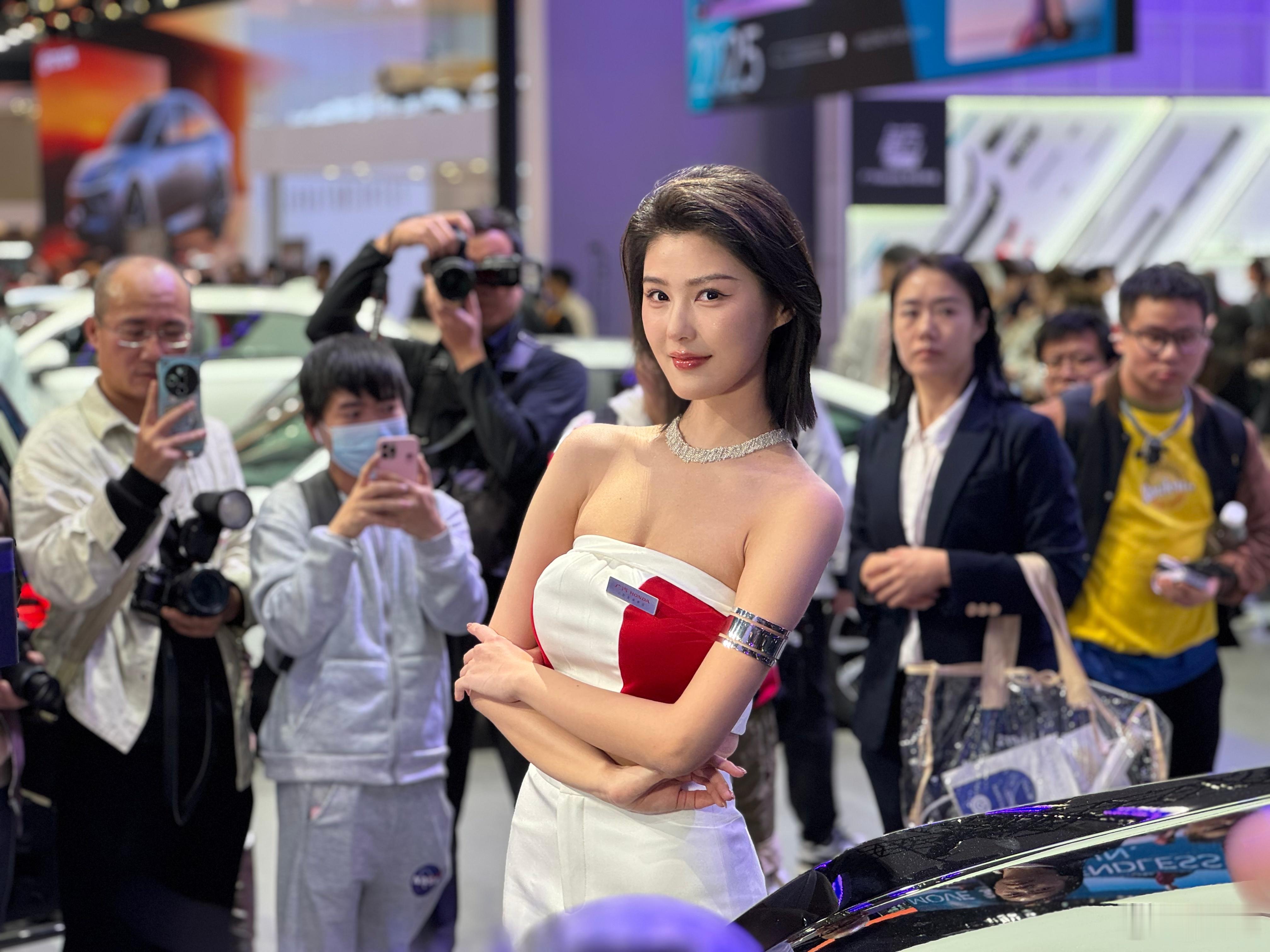 周末逛车展吗？