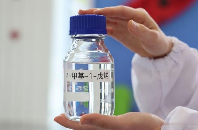 刚刚收到的消息：中国在用于体外膜氧合（ECMO）的材料生产方面取得了重大突破。 