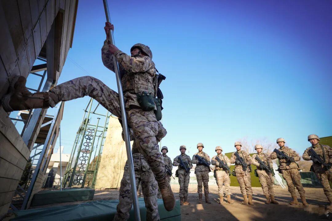 厉害了武警哥烽火问鼎计划热点观点 越弱越要训！山西武警这场集训有看头近日，武警山